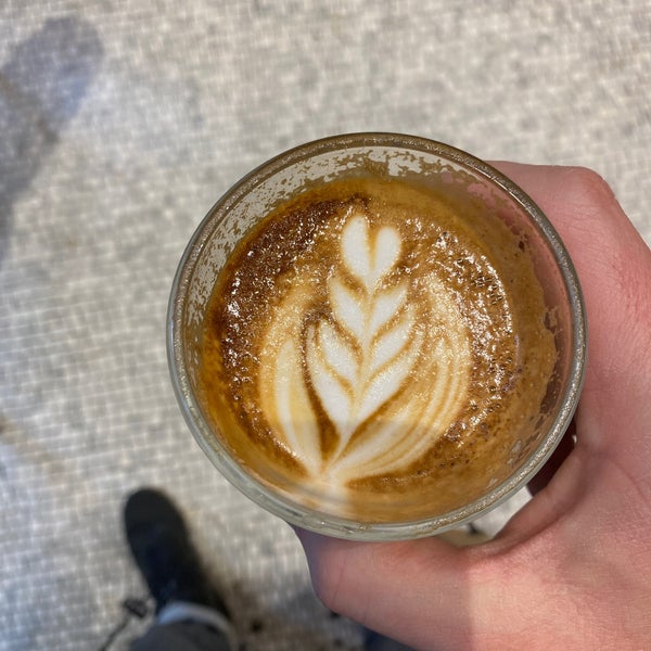 Photo taken at Blue Bottle Coffee by Chad S. on 12/11/2019