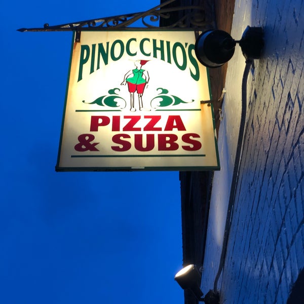 Foto tomada en Pinocchio&#39;s Pizza &amp; Subs  por Vatche A. el 7/7/2019