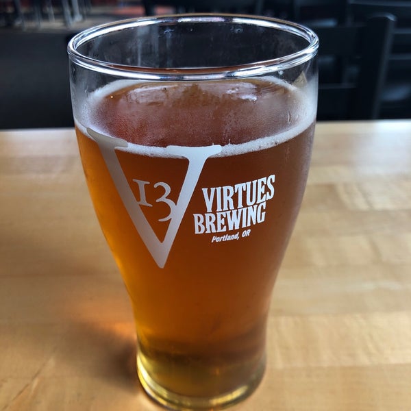 Foto scattata a 13 Virtues Brewing Co. da Vatche A. il 7/13/2019