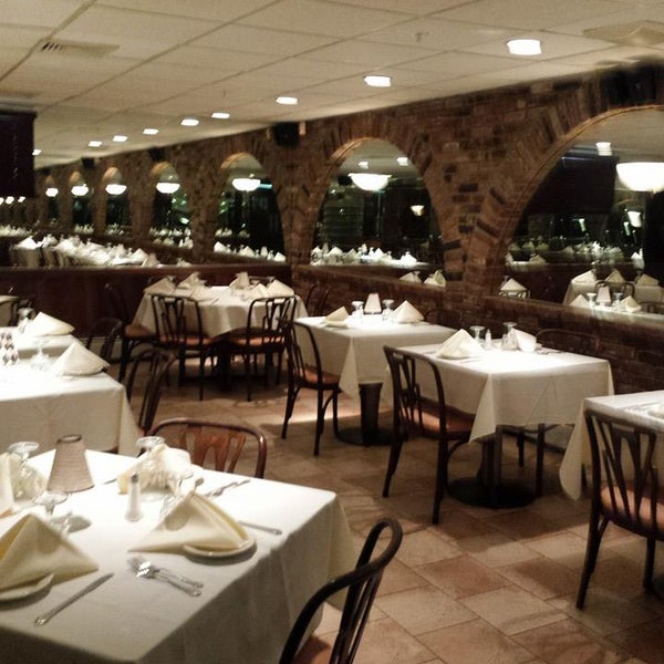 Foto scattata a Libretti&#39;s Restaurant da Libretti&#39;s Restaurant il 6/20/2017