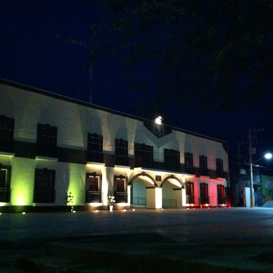 Plaza Principal De General Zuazua 2 tips de 87 visitantes Plaza Principal De General Zuazua 2 tips de 87 visitantes