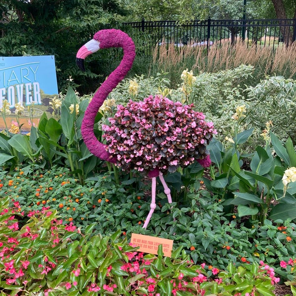 Снимок сделан в Franklin Park Conservatory and Botanical Gardens пользователем Paula H. 7/26/2022