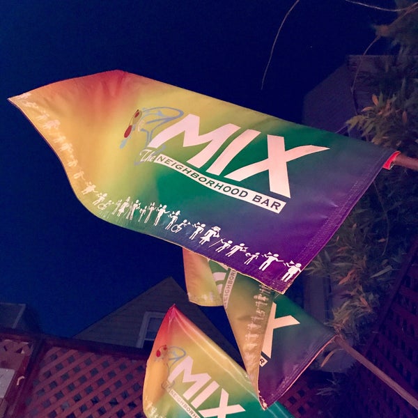 รูปภาพถ่ายที่ The Mix โดย Tim P. เมื่อ 5/3/2017