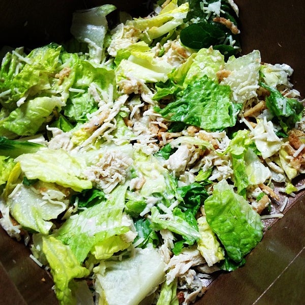 5/2/2014에 ᴡ S.님이 California Monster Salads에서 찍은 사진