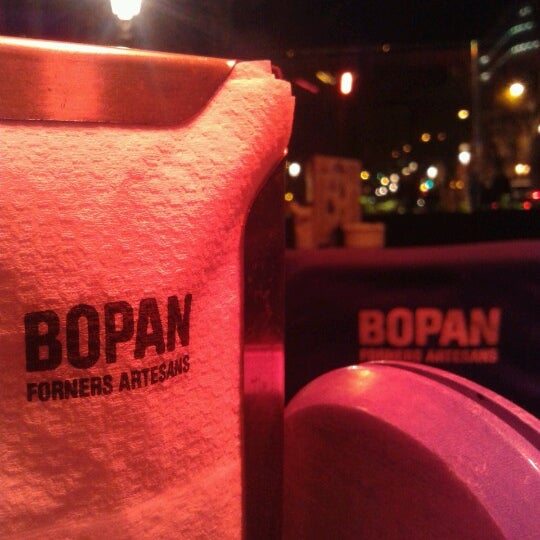 รูปภาพถ่ายที่ Bopan โดย Alexander เมื่อ 1/12/2013