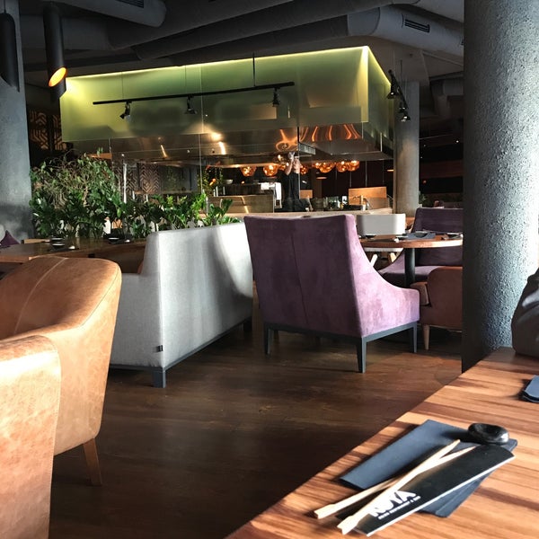 4/7/2018 tarihinde Serkan Y.ziyaretçi tarafından KOYA asian restaurant&amp;bar'de çekilen fotoğraf