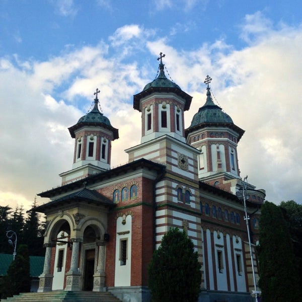 Mănăstirea Sinaia - 10 tips from 1072 visitors