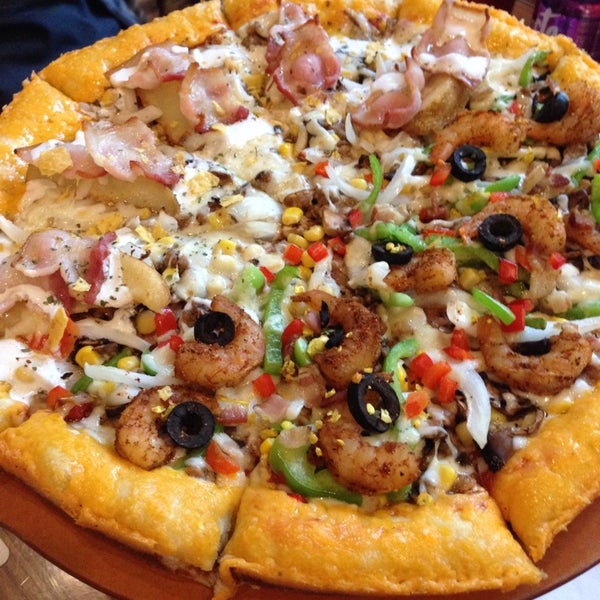 Foto diambil di Mr. Pizza oleh M C. pada 7/7/2014