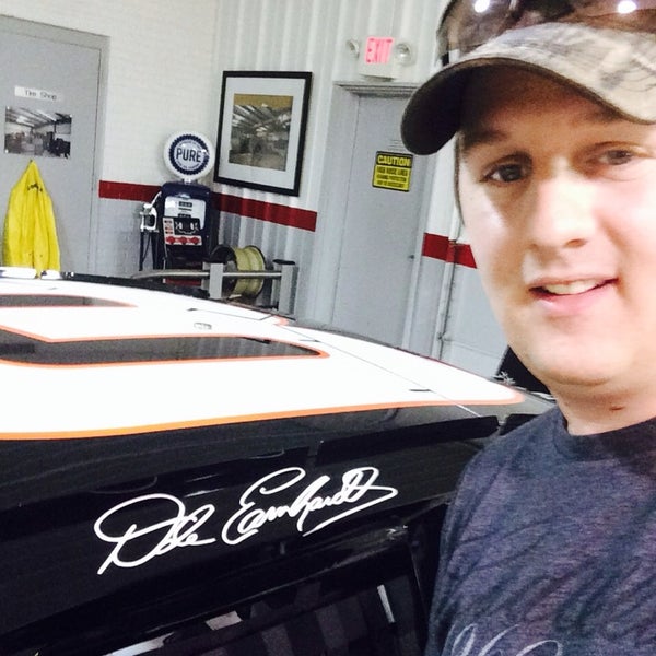 Foto tomada en Richard Childress Racing  por Cody R. el 3/22/2014