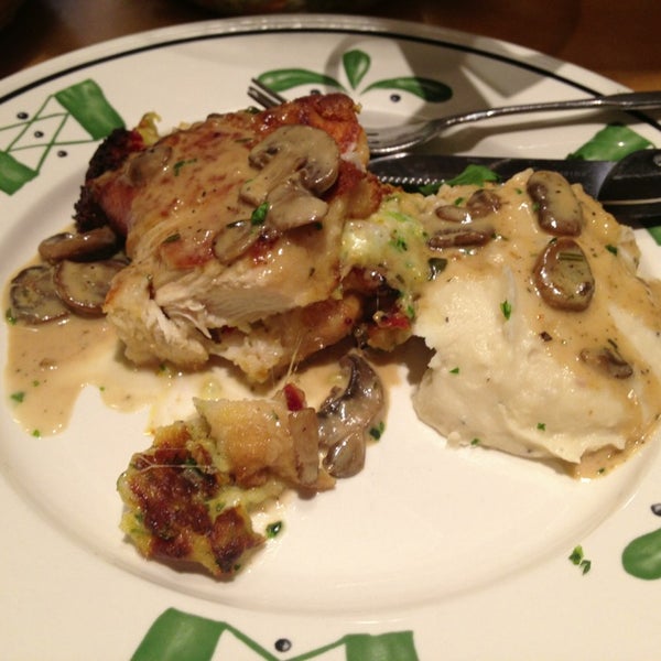 Photos at Olive Garden Yuma Palms Regional Center 13 tips