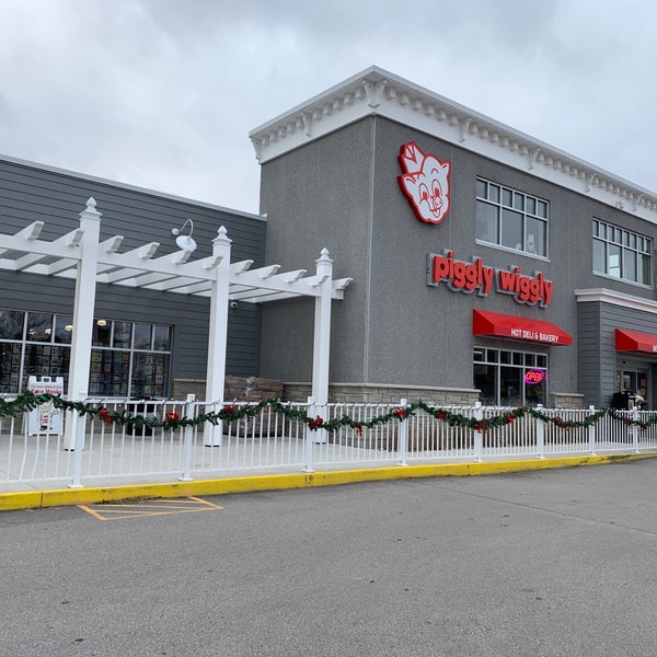 Piggly Wiggly Grocery Store