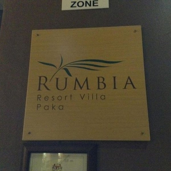 Photo taken at Rumbia Resort Villa, Paka, Terengganu by Muhammad Danial Hasif M. on 8/14/2013