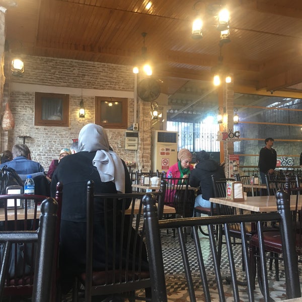 Photo taken at Pöç Kasap ve Restaurant by Azmi K. on 1/18/2023