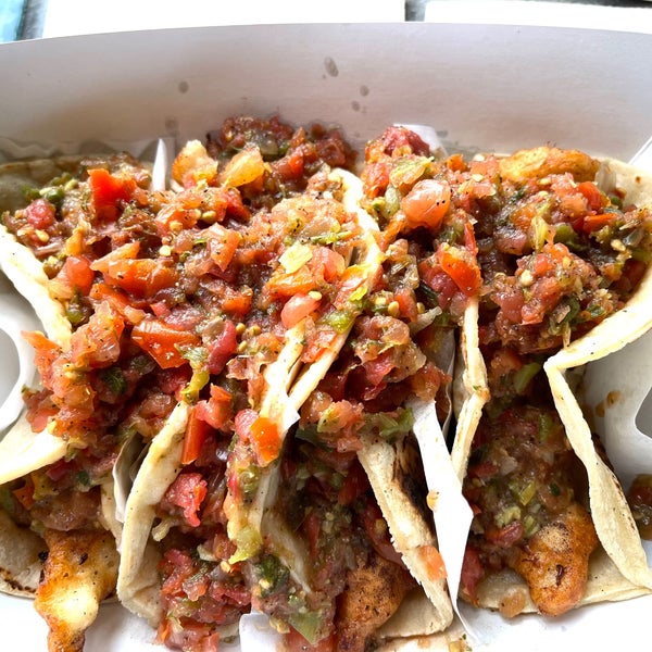 7/15/2021에 Steven B.님이 Best Fish Taco in Ensenada에서 찍은 사진