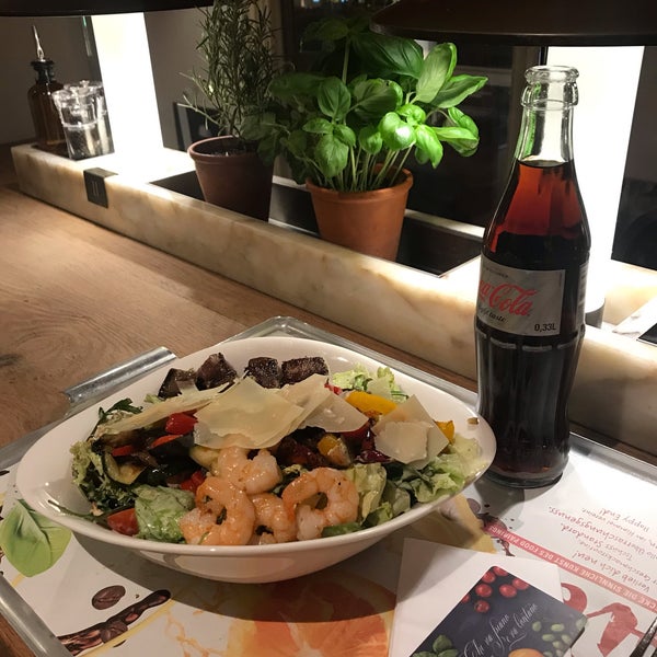 Photo taken at Vapiano by Silli S. on 3/12/2019