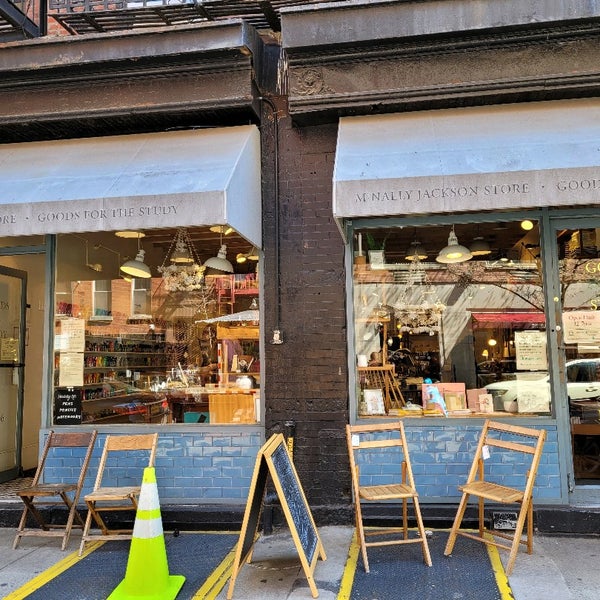 Fotos bei McNally Jackson Store Goods For The Study Schreibwarenladen in NoLita