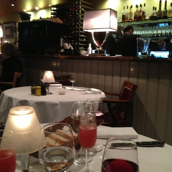 8/24/2013에 Nessie R.님이 London Steakhouse Co.에서 찍은 사진