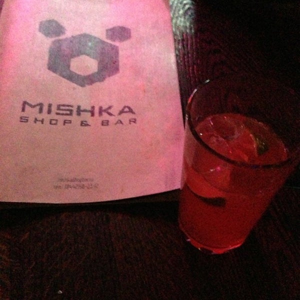รูปภาพถ่ายที่ MISHKA Shop&amp;Bar โดย Maks_86rus เมื่อ 2/16/2013