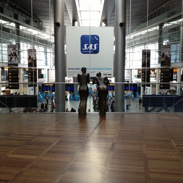 5/4/2013 tarihinde Denis D.ziyaretçi tarafından Kopenhag Havalimanı (CPH)'de çekilen fotoğraf