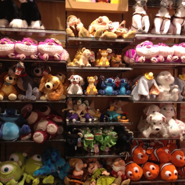 Disney Store San Marco 10 tips