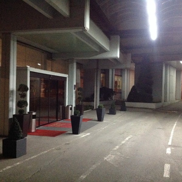 11/17/2013에 Alex Z.님이 Hotel Laguna Zagreb에서 찍은 사진