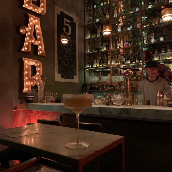 11/1/2021 tarihinde Nataliya G.ziyaretçi tarafından Moretenders&#39; Cocktail Crib'de çekilen fotoğraf