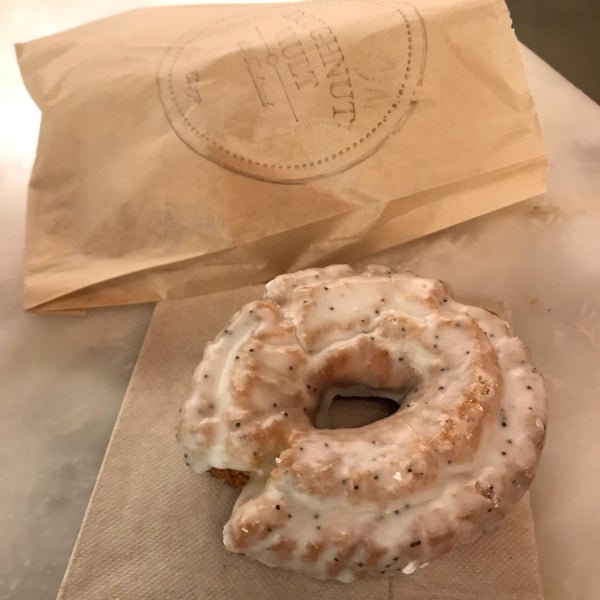 Photo taken at The Doughnut Vault by Nelson B. on 2/7/2019