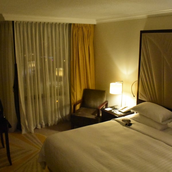 Photo taken at Lisbon Marriott Hotel by shuji o. on 2/22/2023
