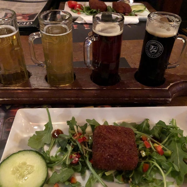 Photo taken at Saint-Pub - Microbrasserie Charlevoix by Irottare on 12/29/2018