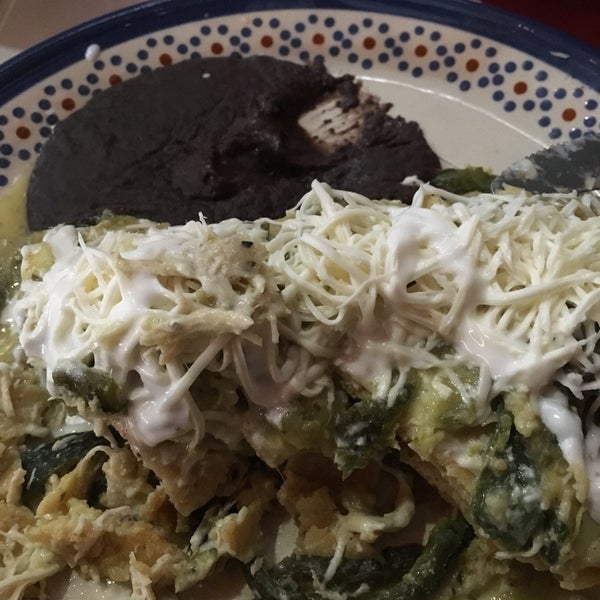 Снимок сделан в Frida Chilaquiles пользователем Rubí T. 10/13/2018