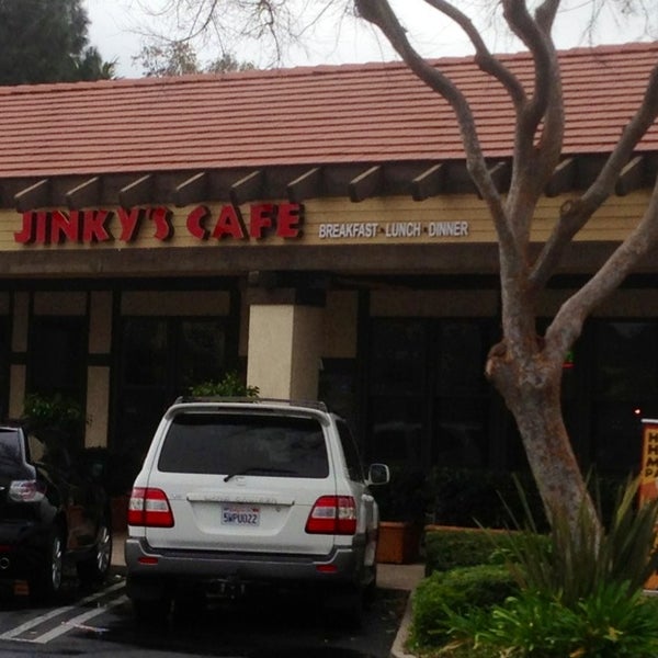 1/24/2013 tarihinde Dine.Savor.Repeat. ™️ a.ziyaretçi tarafından Jinky&#39;s Cafe Thousand Oaks'de çekilen fotoğraf