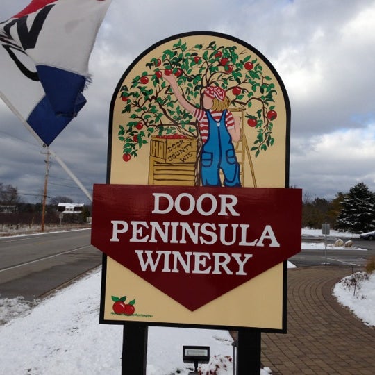 รูปภาพถ่ายที่ Door Peninsula Winery โดย The Grinch เมื่อ 11/25/2012