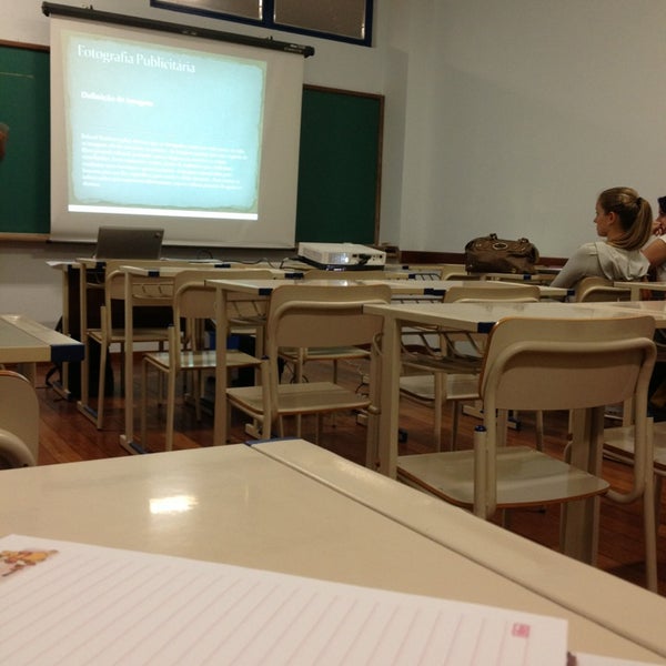 รูปภาพถ่ายที่ Faculdades Integradas de Taquara (FACCAT) โดย Dani B. เมื่อ 2/28/2013