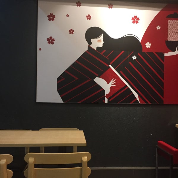 Токио сан. Удивительные факты о токио. Филадельфия де люкс. Ролл сяке де люкс. Япония токио.