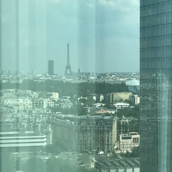 Foto diambil di Meliá La Défense Paris oleh Abdalluh F. pada 7/6/2018