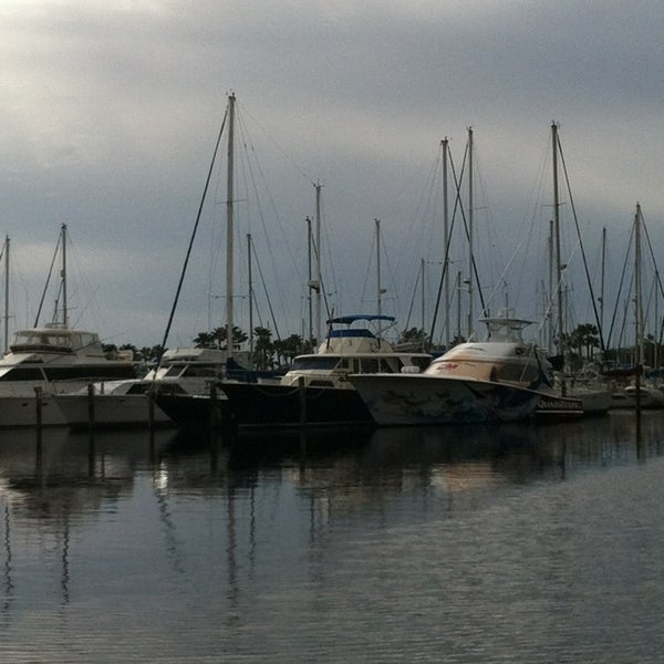 Foto diambil di Harbortown Marina oleh Louis S. pada 12/24/2012