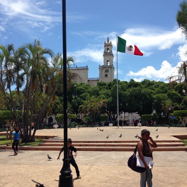 Photo taken at Palacio Municipal de Mérida by Gustavo M. on 8/12/2015