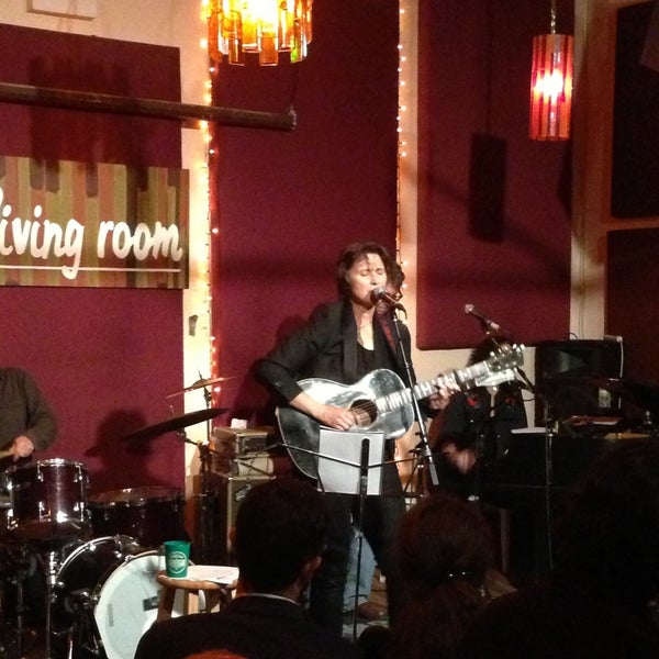 Foto tomada en The Living Room  por Kim G. el 5/12/2013