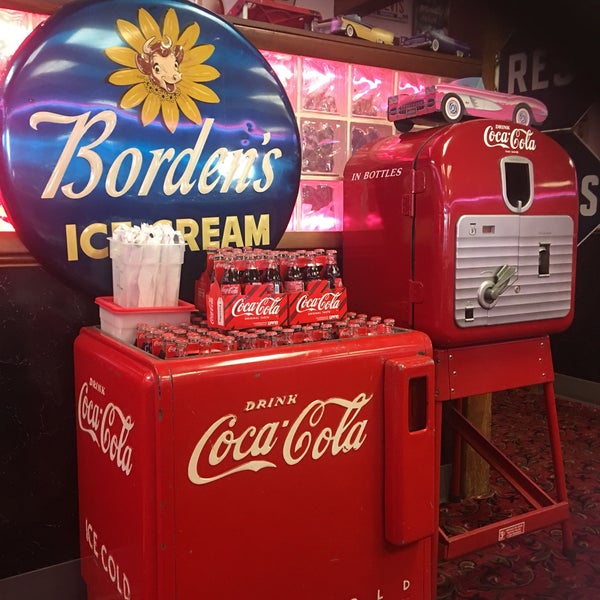 Money Talks Dong Diner
