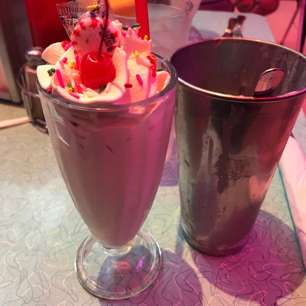 The Peppermint Twist shake is amazing!! 😍
