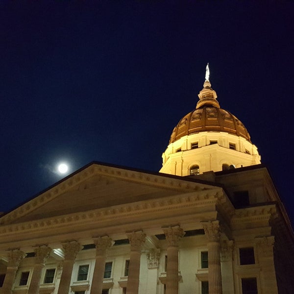 Foto tirada no(a) Kansas State Capitol por Scott A. em 6/25/2018