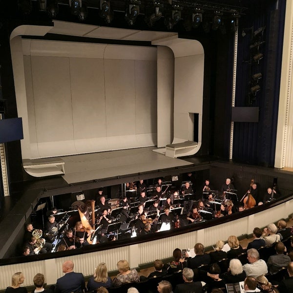 2/8/2020 tarihinde Scott A.ziyaretçi tarafından Rahvusooper Estonia / Estonian National Opera'de çekilen fotoğraf