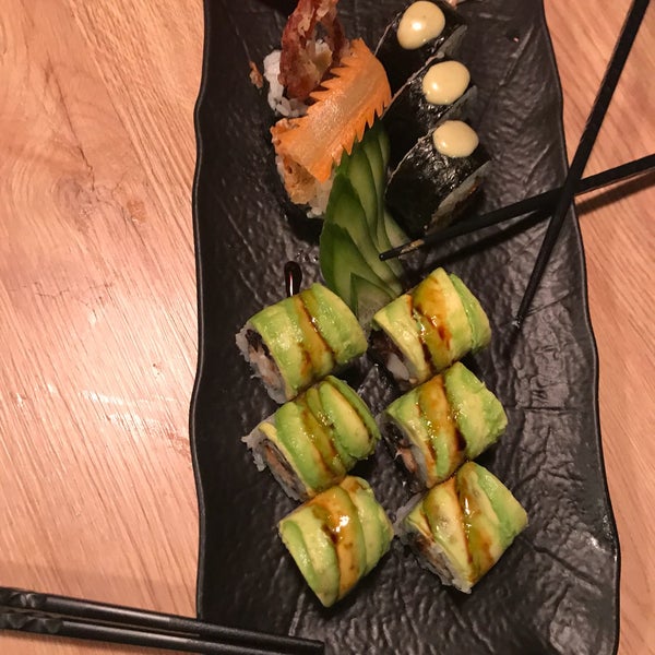 2/19/2018 tarihinde Kemal Y.ziyaretçi tarafından Sushi Lab'de çekilen fotoğraf