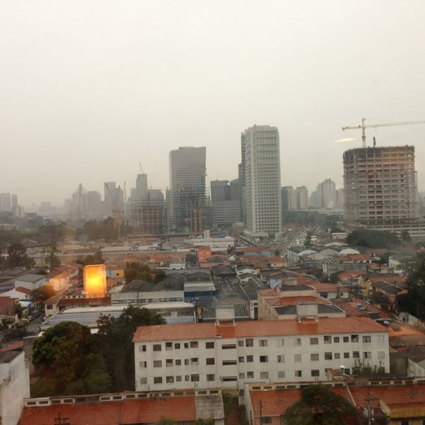 รูปภาพถ่ายที่ TRYP São Paulo Nações Unidas Hotel โดย Rosario M. เมื่อ 5/28/2013