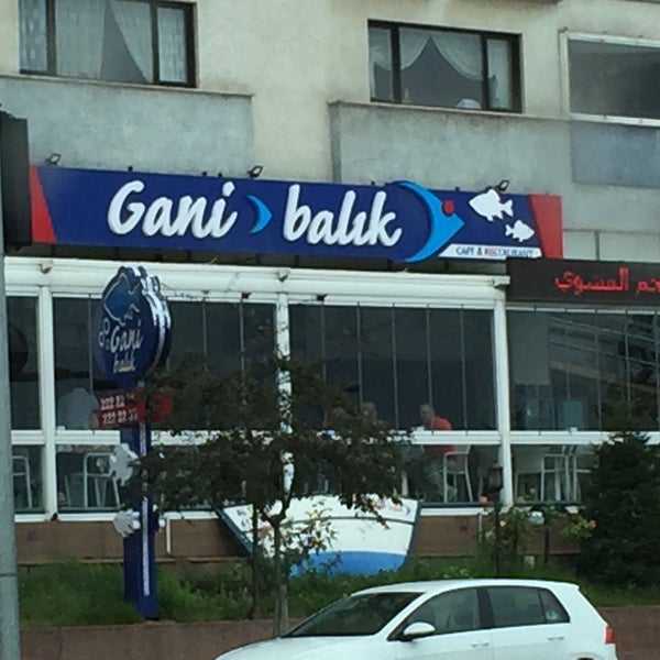 7/8/2016에 Mustafa B.님이 Gani Balık Restaurant에서 찍은 사진