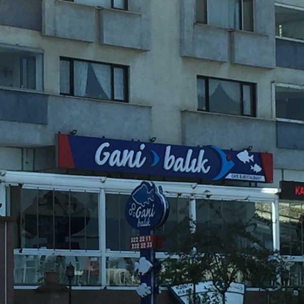 Foto tirada no(a) Gani Balık Restaurant por Mustafa B. em 8/18/2016