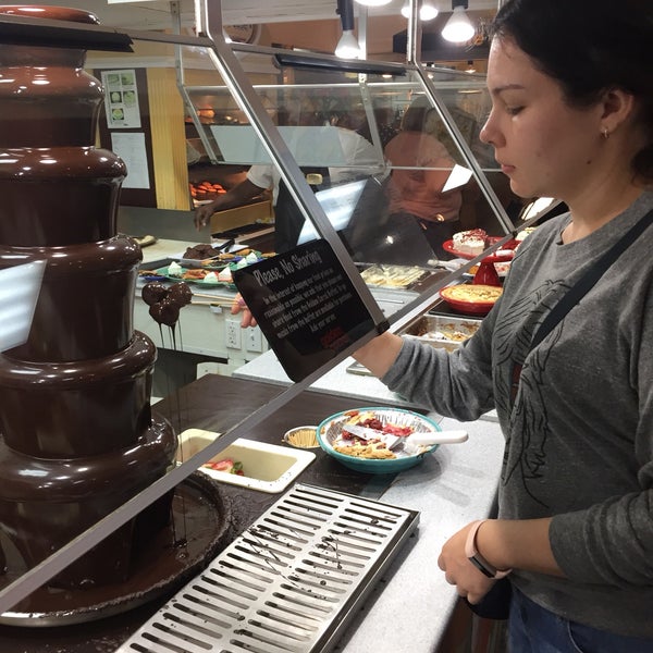 Golden Corral Is Gross