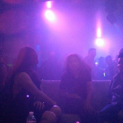 Foto scattata a 1202 Nightclub da Ray Ray M. il 3/17/2013