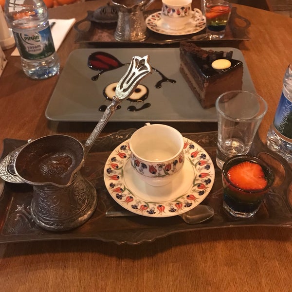 รูปภาพถ่ายที่ Saklı Cafe Restaurant โดย Derya Ö. เมื่อ 2/16/2018