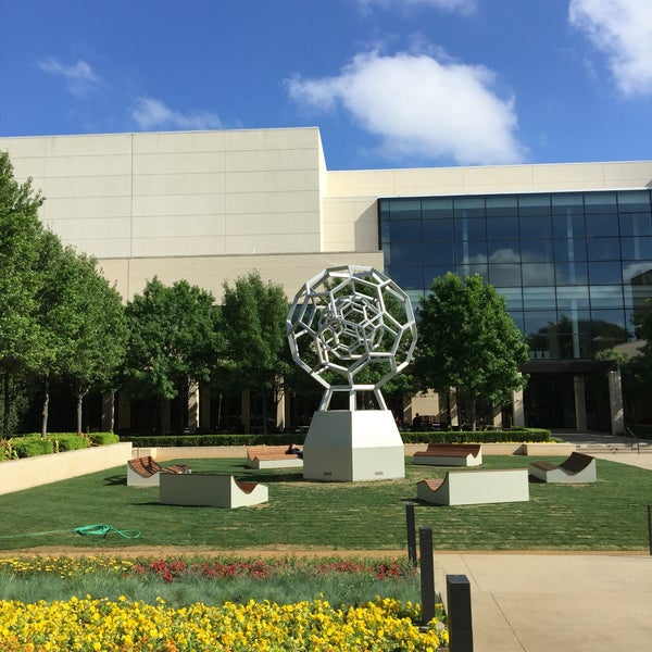 Das Foto wurde bei NorthPark Center von Christine B. am 4/15/2016 aufgenommen